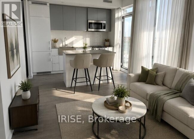 Building Photo - 270 Dufferin St