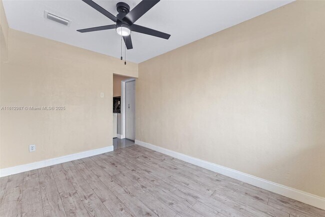 Foto del edificio - 2634 Sheridan St