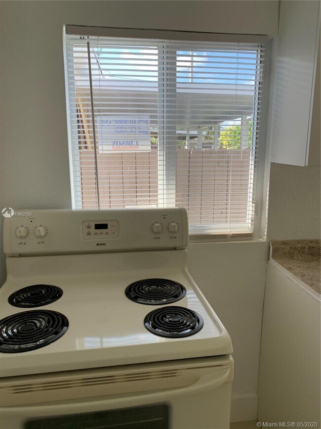 Foto del edificio - 530 NW 59th Ct