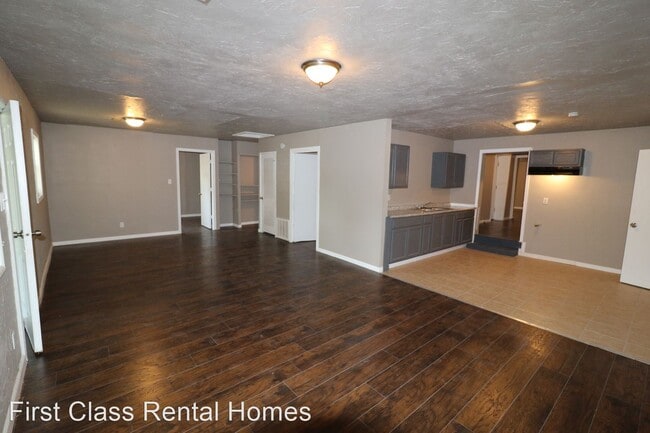 Building Photo - 4 br, 1 bath House - 4242 W 22nd Ave