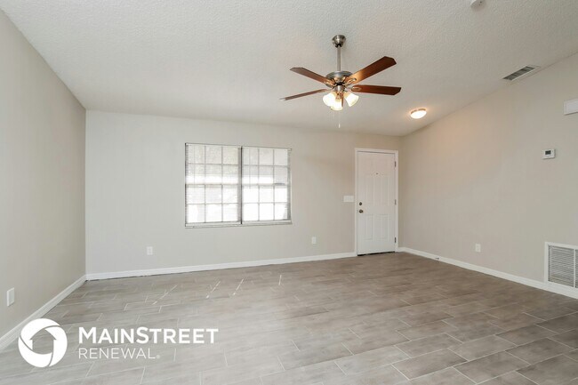 Building Photo - 1079 Beacon St NW