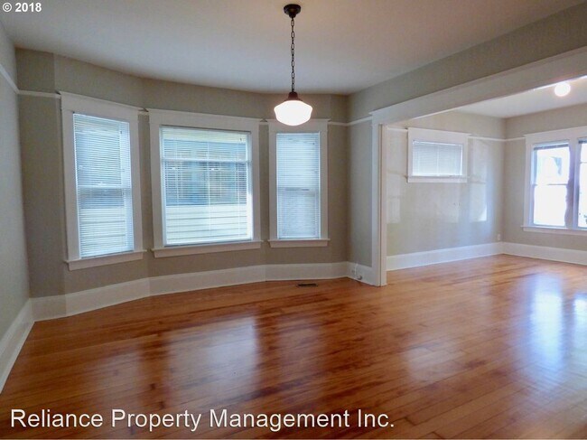 Foto del edificio - 2912-2918 SE Belmont St