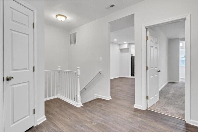 Foto del edificio - 810 Brooks Ln