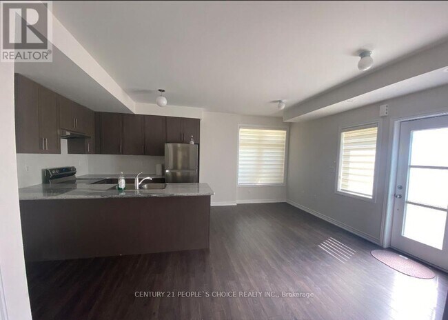 Photo du bâtiment - 70 Halliford Pl