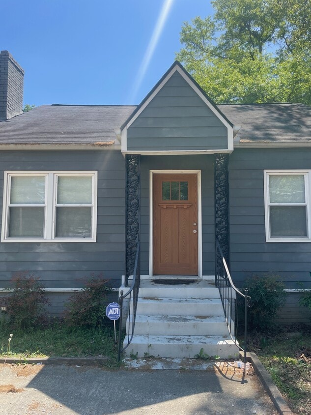 Photo - 600 Fayetteville Rd SE (Atlanta, GA)