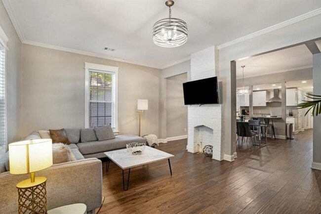 Building Photo - 1272 Oakland Terrace SW