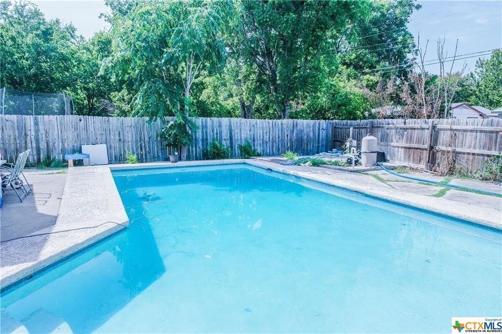 Primary Photo - 604 W Avenue A