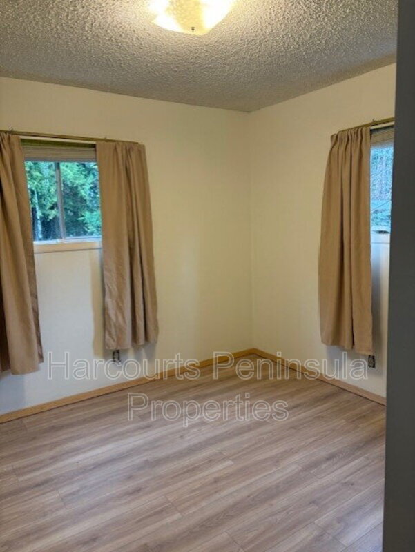 Foto del edificio - 1911 Jacobsen Blvd