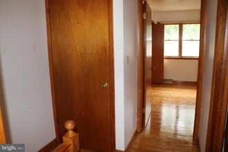 Building Photo - 510 Mast St