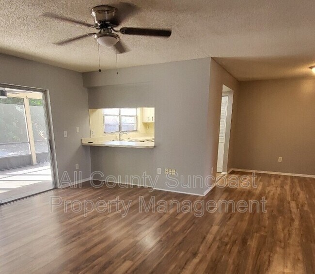 Foto del edificio - 2632 E Ridge Dr