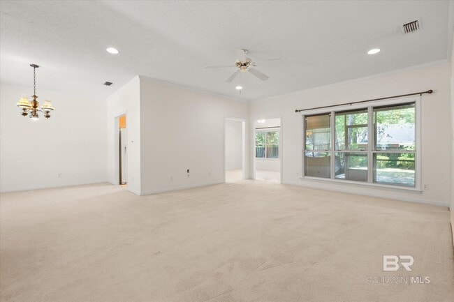 Building Photo - 7 Troyer Ct