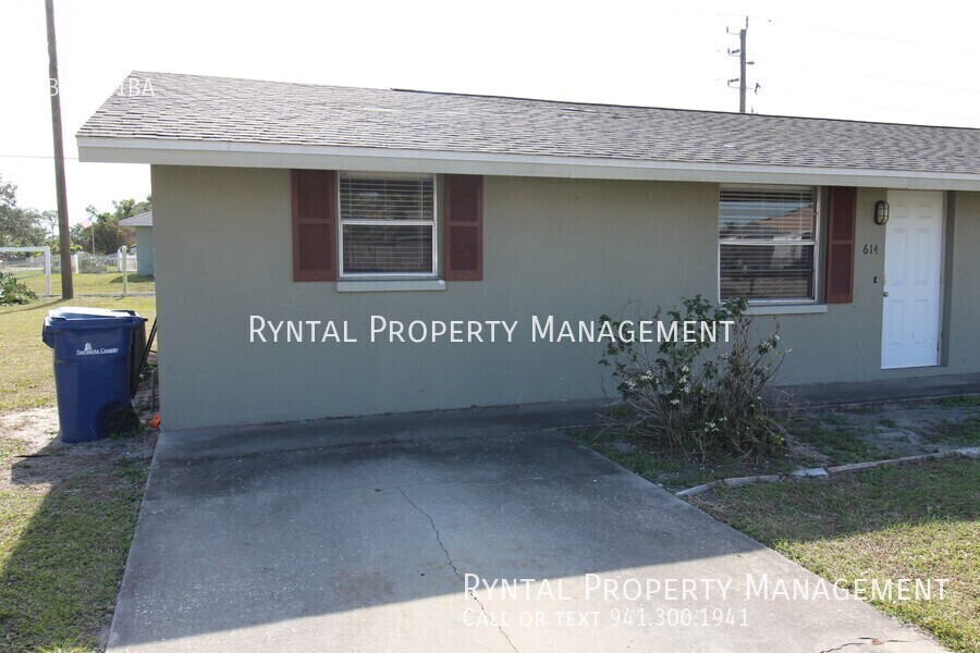 Primary Photo - 2/2 Duplex in Venice with Laundry!