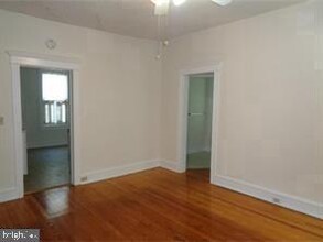 Building Photo - 14 E Madison Ave