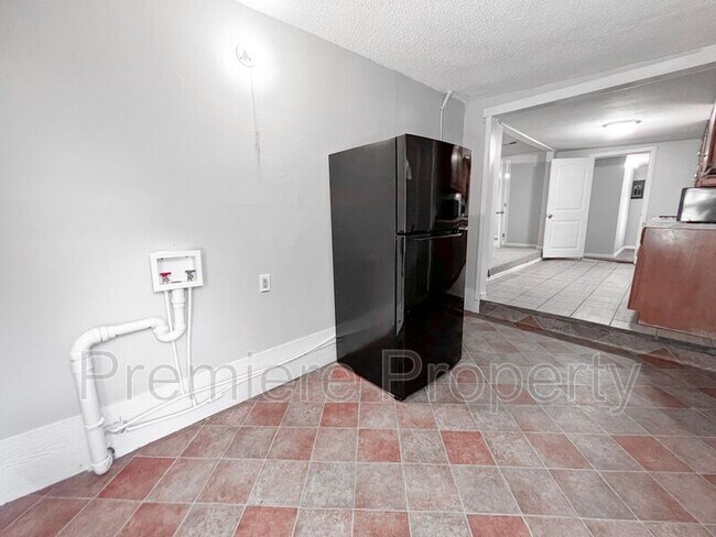 Building Photo - 2409 Mc Kinley Ave