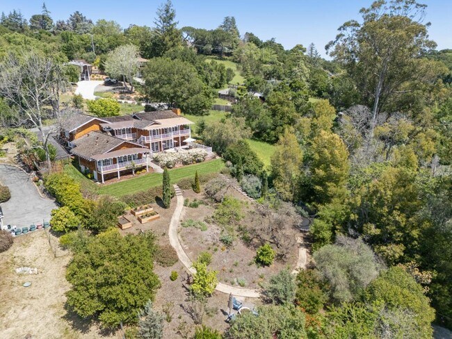 Foto del edificio - 642 Woodside Way