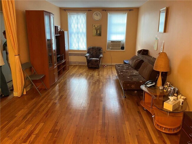 Foto del edificio - 2331 Ocean Ave