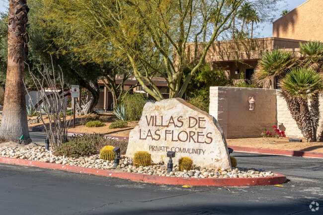 Foto del edificio - Villas De Las Flores Condos