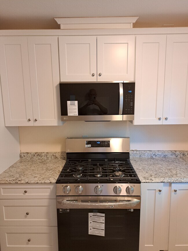 Foto del edificio - 35049 Cedar Ave