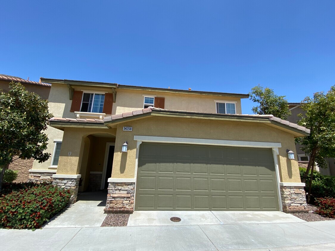 Primary Photo - 34258 Parkside Dr