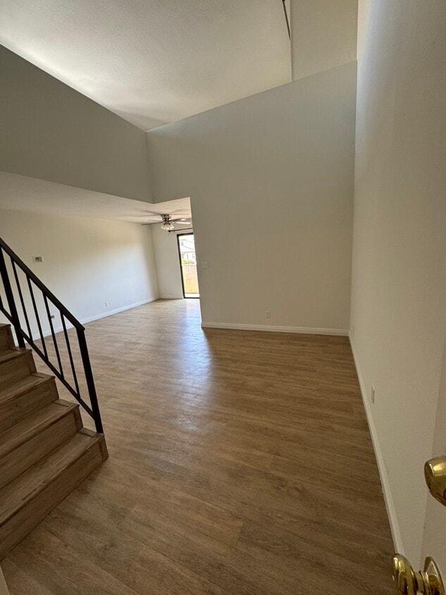 Primary Photo - 1625 Glendon Ave