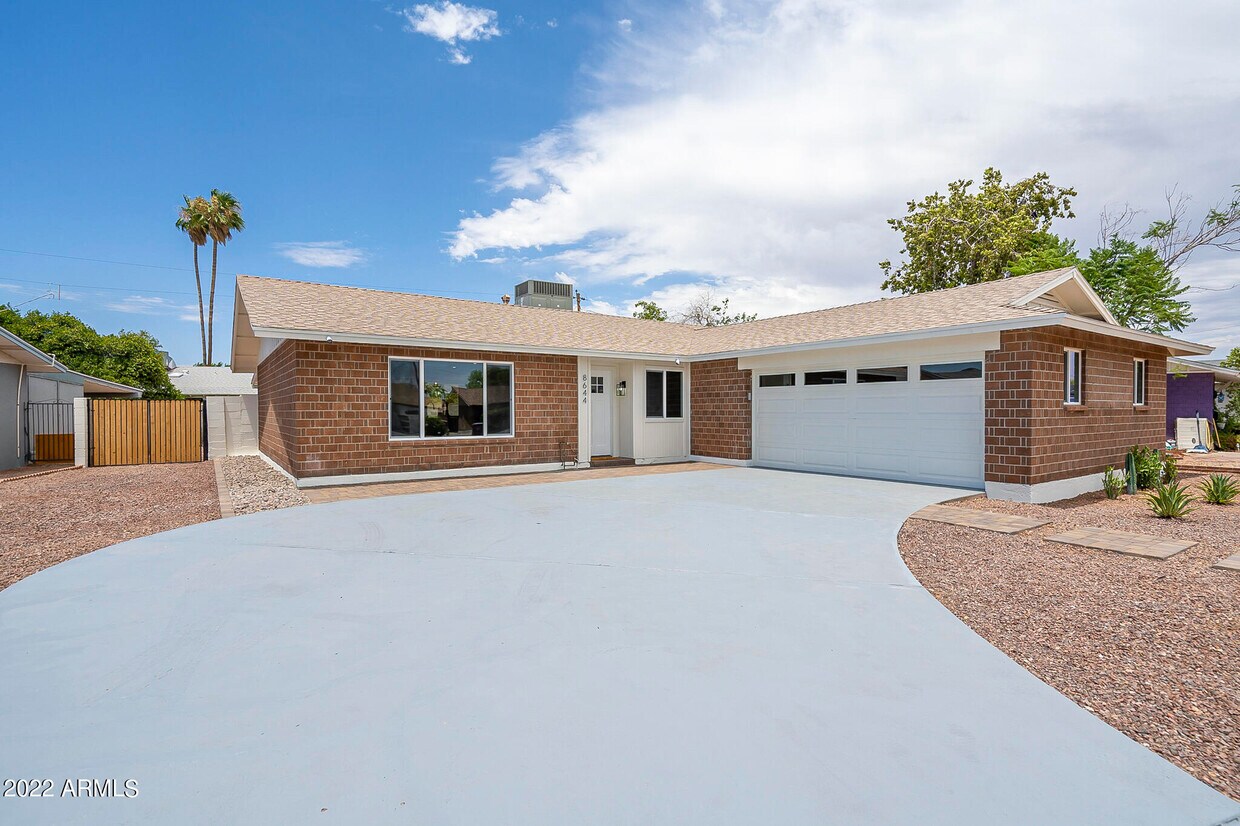 8644 E Bonnie Rose Ave, Scottsdale, AZ 85250 House for Rent in