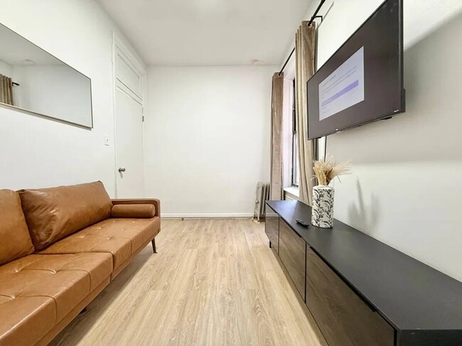 Foto del edificio - Nice room in a good neighborhood