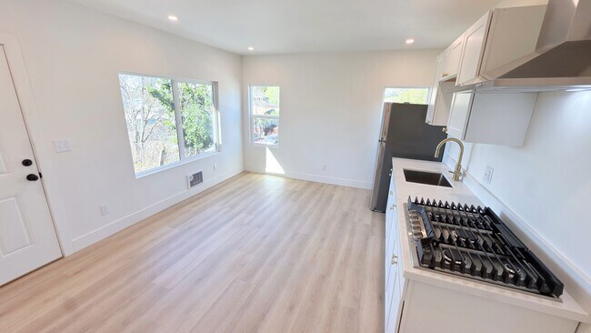 Foto del edificio - 1731 Magazine St