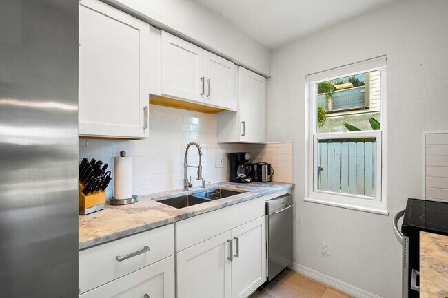 Building Photo - 336 Hernando St