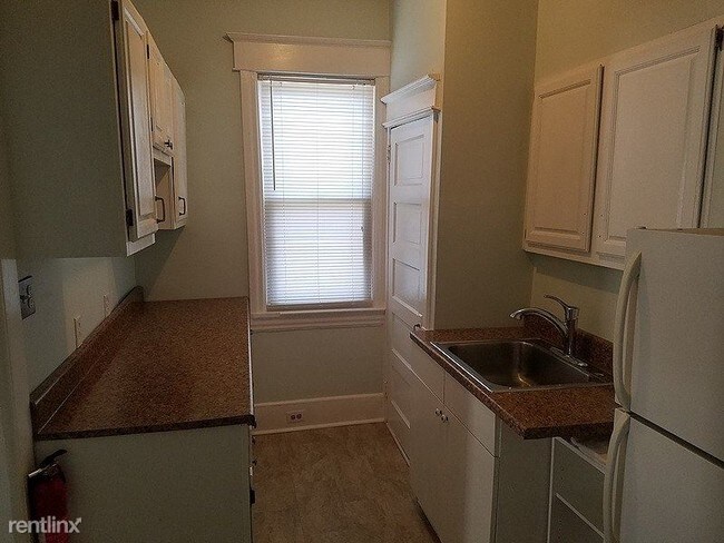 Foto del edificio - 2 br, 1 bath Apartment - 1102 Wesley Avenue