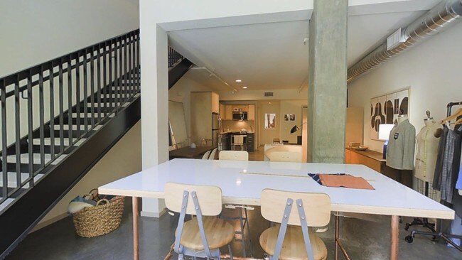 Eastown Apartments Los Angeles Ca 2br 2ba Loft 1724 Sf Eastown