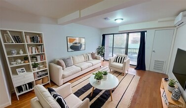 Building Photo - 110-19 72nd Rd