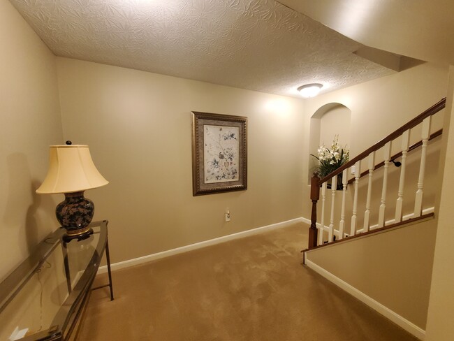 Building Photo - 7226 English Dr