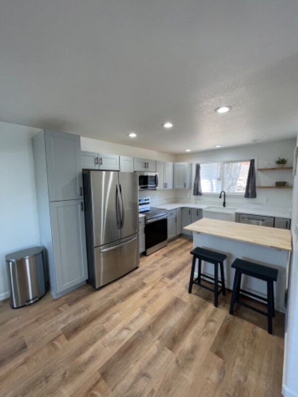 Foto principal - 257 S E St