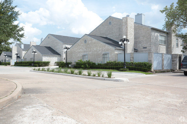 Building Photo - Marlborough Square Townhomes