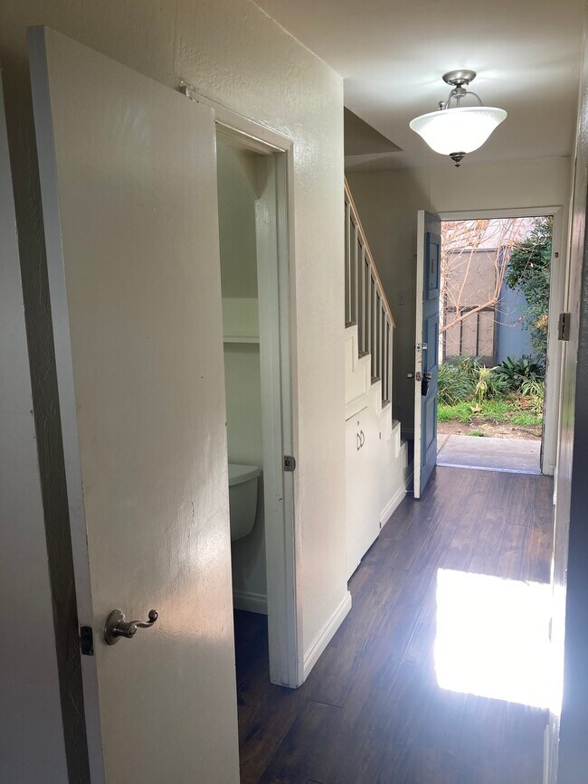 Hallway - 206 S Ventura St