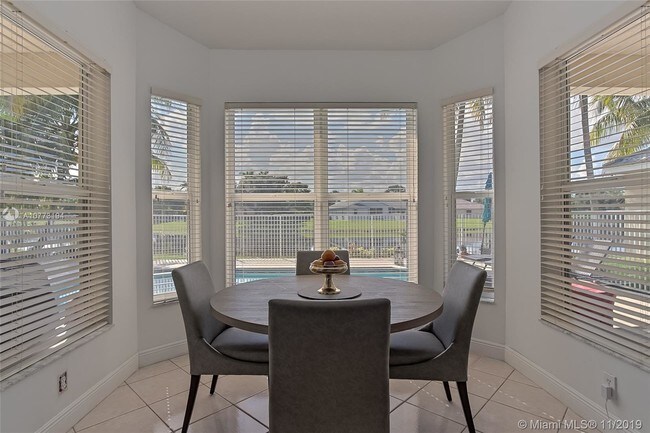 Foto del edificio - 670 Heritage Dr