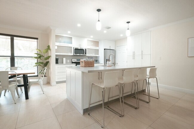 Foto del edificio - 1015 NE 89th St