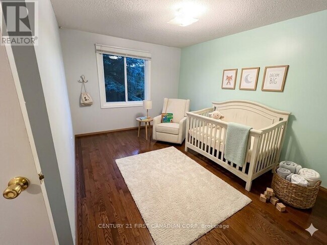 Photo du bâtiment - 1470 Aldersbrook Rd