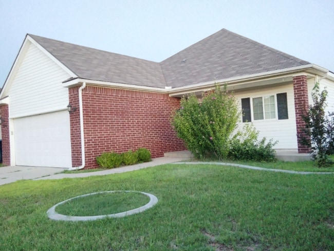 Photo - 5904 SE 69th St (Oklahoma City, OK) House
