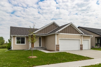 Building Photo - 2244 Petersen Dr NW
