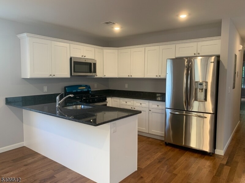 Foto principal - 203 Schuyler Ave
