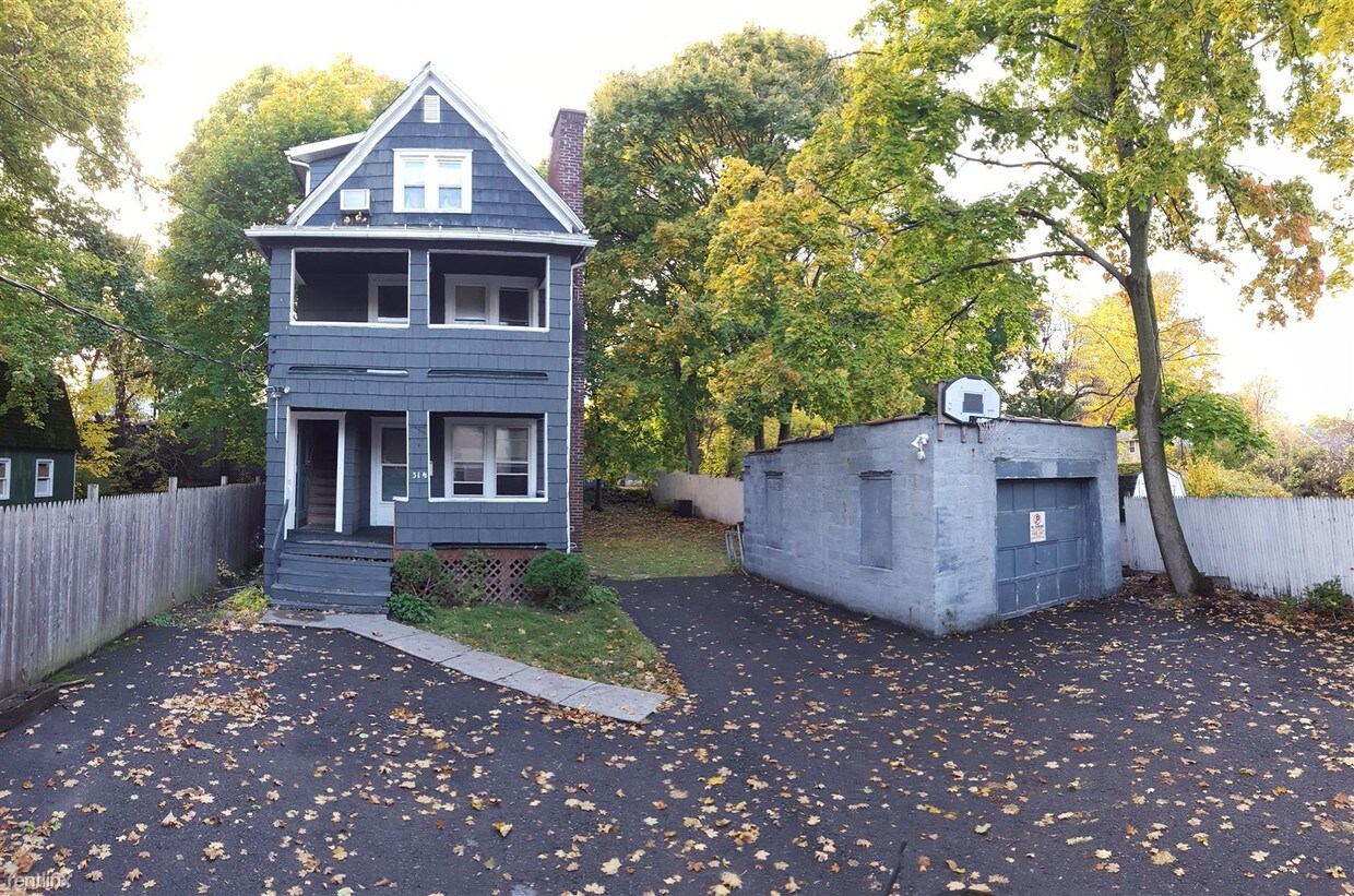 Foto principal - 31 Cedar St
