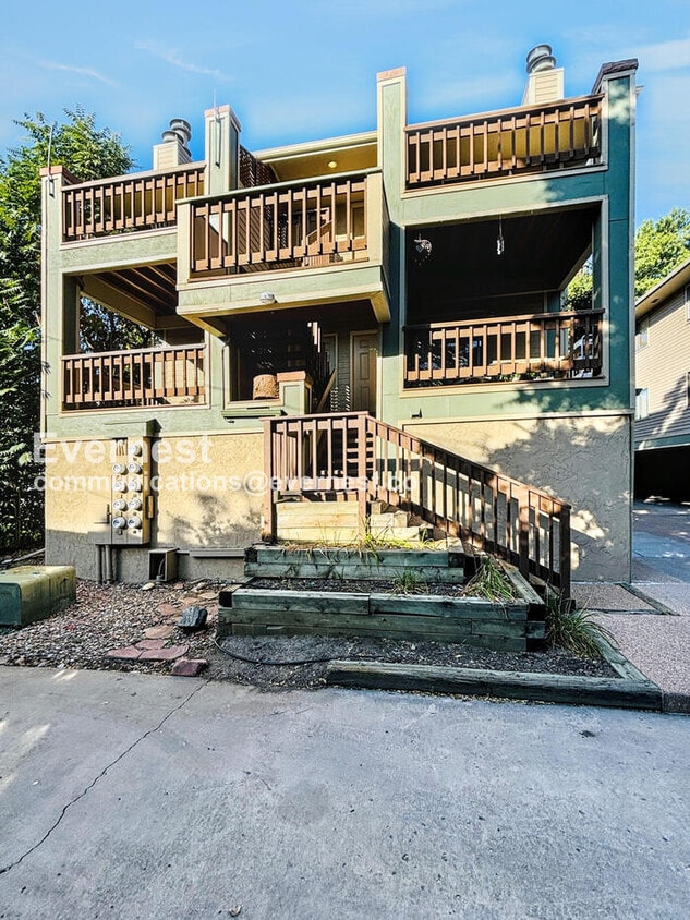 Primary Photo - 1812 17th St