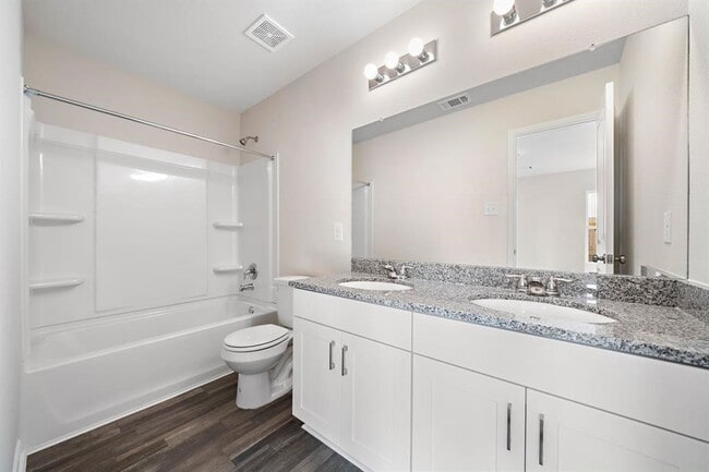 Foto del edificio - 15549 Briar Forest Dr