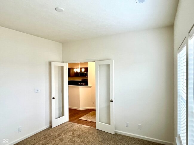 Foto del edificio - 6250 Shale Crescent Dr