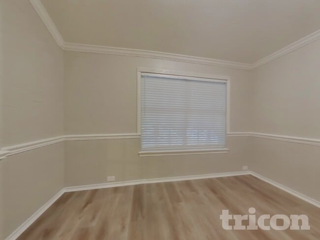 Foto del edificio - 13201 Fencerow Rd