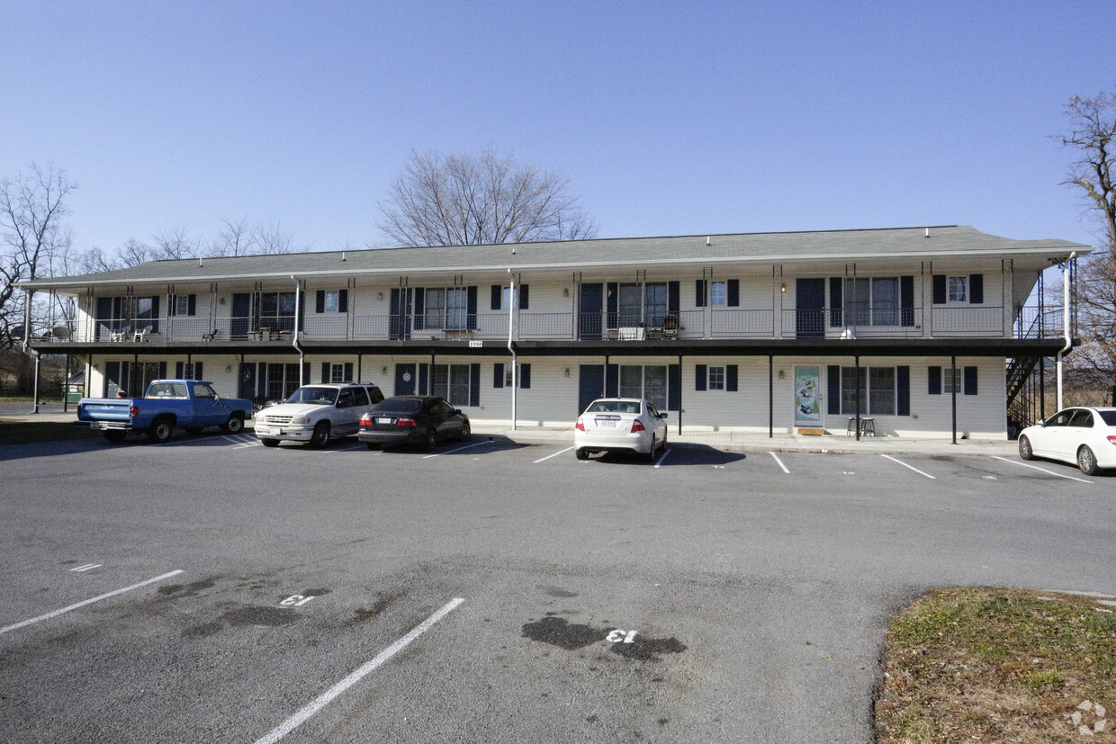 Building Photo - Suncrest Apartments