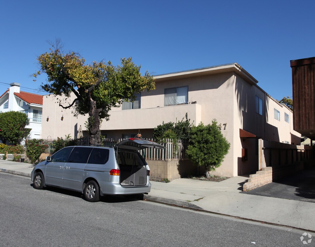 Building Photo - 1547 Stanford St