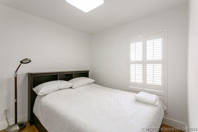 Foto del edificio - 275 Cypress Point Dr