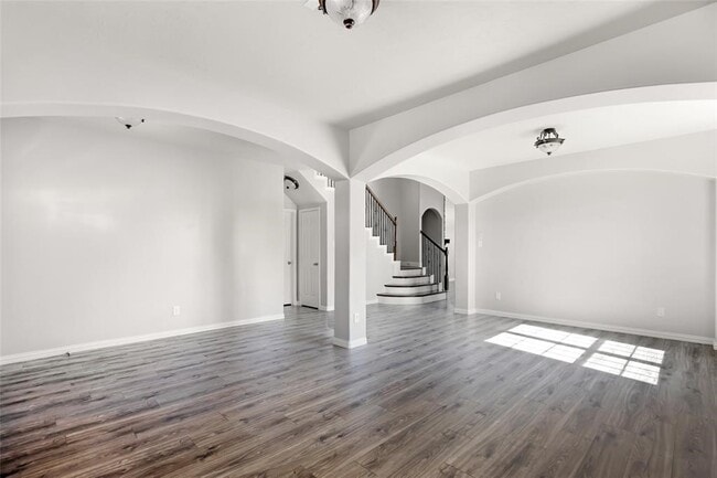 Building Photo - 8214 Mandalay Bay Dr
